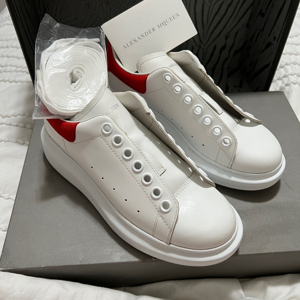 Alexander McQueen fashion sneaker